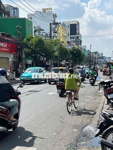 cho thuê nguyên căn mặt tiền đường cmt8