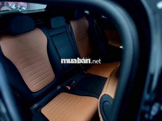 Mercedes-Benz GLC 300 2023 V1 siêu lướt