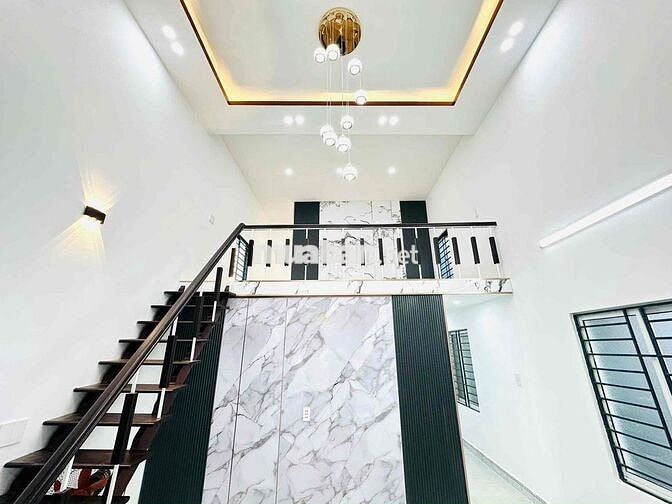 Giá rẻ nhất: Nhà gác lửng diện tích đến 100m2 sát cầu vượt ngã ba Huế