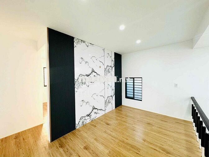 Giá rẻ nhất: Nhà gác lửng diện tích đến 100m2 sát cầu vượt ngã ba Huế