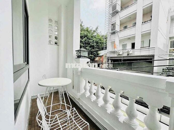 Căn hộ ban công 35m2 ngay Nguyễn Văn Đậu gần Phan Xích Long giáp Q1,3