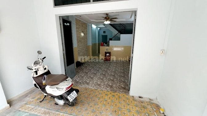 NHÀ 5 PN HXH 10m. 4x15. 60m2 Khu Hoàng Hoa Thám P13 Tân Bình
