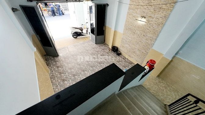NHÀ 5 PN HXH 10m. 4x15. 60m2 Khu Hoàng Hoa Thám P13 Tân Bình