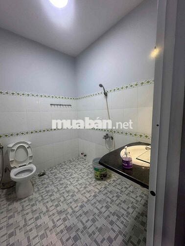 nhà thuê Bùi Tư Toán, siêu đẹp, mới, 4m*17m, 1trệt2lầu 4PN, gần chợ,