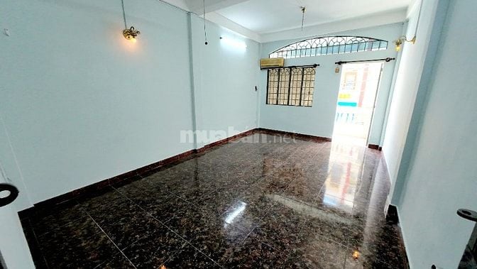 NHÀ 5 PN HXH 10m. 4x15. 60m2 Khu Hoàng Hoa Thám P13 Tân Bình