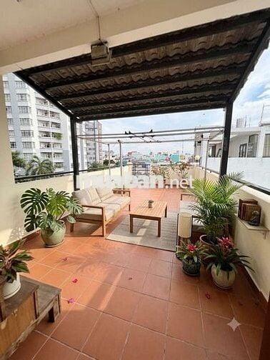 Ngay chân cầu hậu giang sát khu chung cư
- nhà 4 lầu 78m2 - 4 x 19.5.