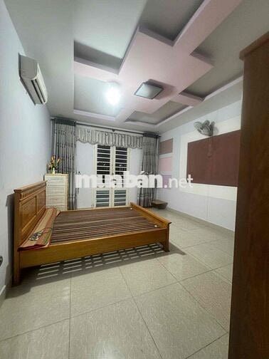 nhà thuê Bùi Tư Toán, siêu đẹp, mới, 4m*17m, 1trệt2lầu 4PN, gần chợ,