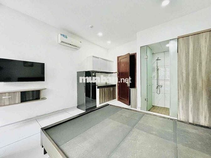 Căn hộ ban công 35m2 ngay Nguyễn Văn Đậu gần Phan Xích Long giáp Q1,3