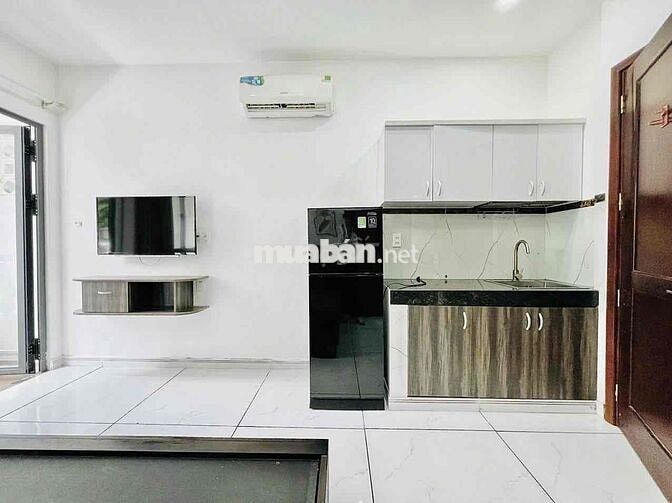 Căn hộ ban công 35m2 ngay Nguyễn Văn Đậu gần Phan Xích Long giáp Q1,3