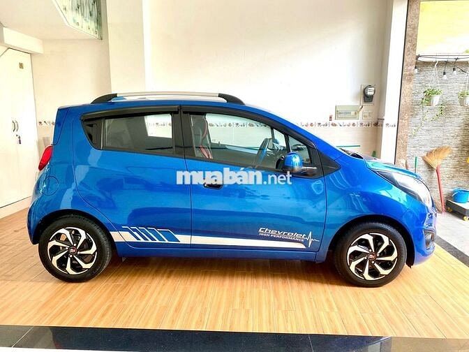 Xe 5 chổ gia đình Chevrolet Spark 2017 Số sàn