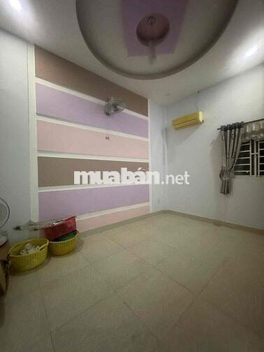 nhà thuê Bùi Tư Toán, siêu đẹp, mới, 4m*17m, 1trệt2lầu 4PN, gần chợ,