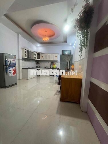 nhà thuê Bùi Tư Toán, siêu đẹp, mới, 4m*17m, 1trệt2lầu 4PN, gần chợ,