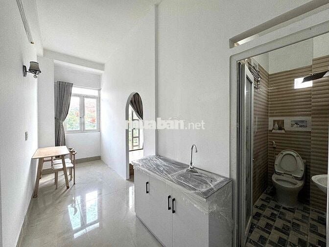 CHDV 1PN TÁCH BẾP BAN CÔNG FULL NỘI THẤT ĐI BỘ QUA VĂN LANG