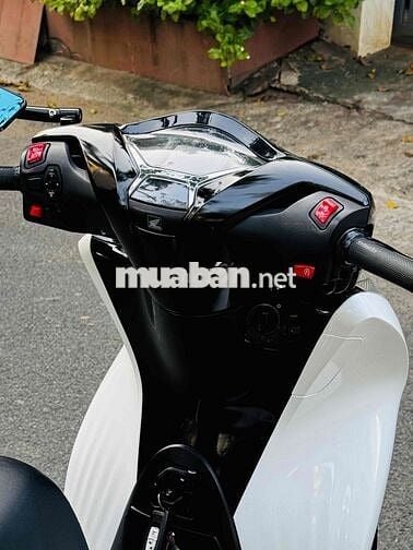 Honda SH 150i 2022 Trắng đen xe zin 9 chủ