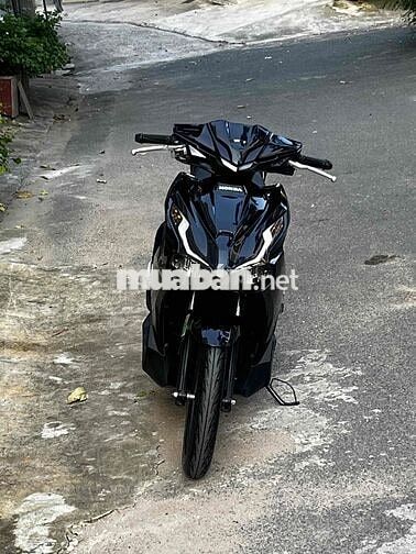 Honda Air Blade 125 2025 Đen bóng 8.000 km