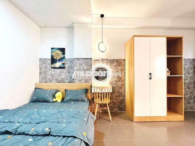 Studio Bếp Chữ L Rộng, Cửa Sổ Lớn, Ngay Khu Cộng Hòa