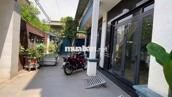 Cho Thuê Nhà biệt Thự Bà Điểm Hóc Môn