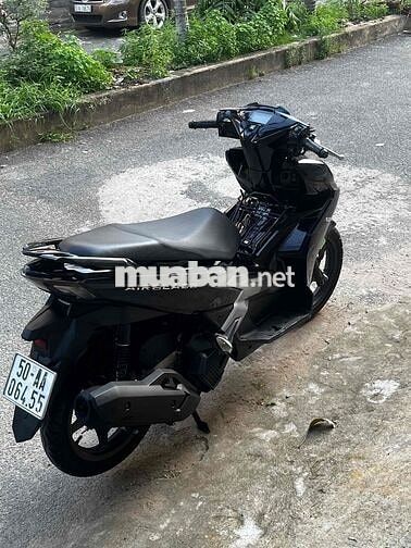Honda Air Blade 125 2025 Đen bóng 8.000 km