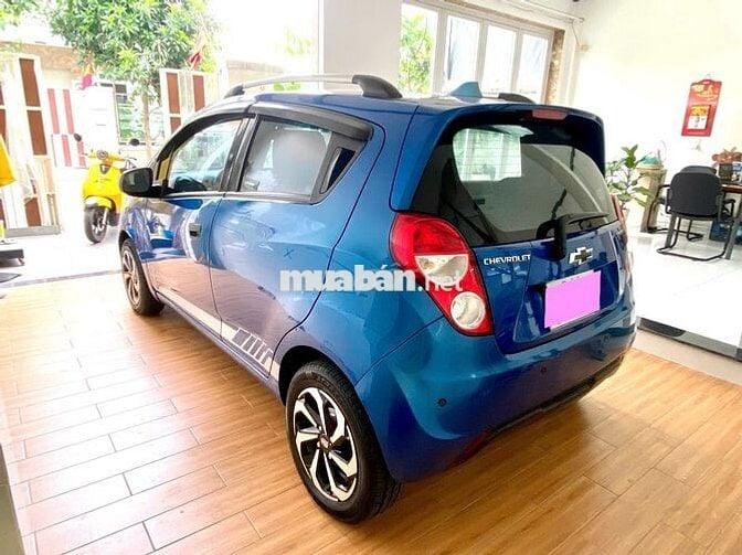 Xe 5 chổ gia đình Chevrolet Spark 2017 Số sàn