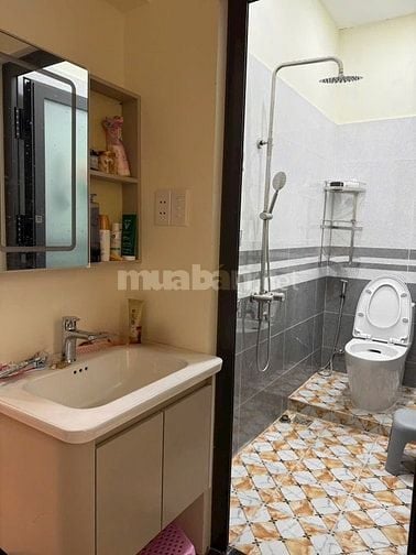 Cần vốn bán nhà Đường Huỳnh Tấn Phát Quận 7-60m2- Giá 4tỷ350-SHR 