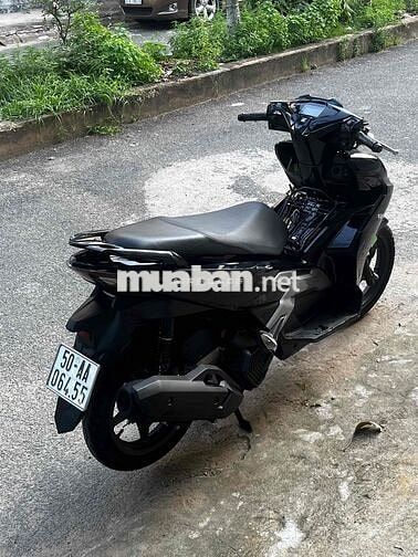 Honda Air Blade 125 2025 Đen bóng 8.000 km