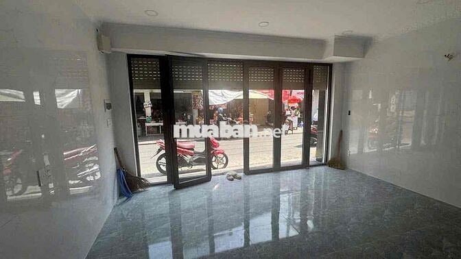 CHO THUÊ NHÀ NGANG HƠN 5M NGAY MẶT TIỀN ĐƯỜNG LỚN KHU PHAN XÍCH LONG