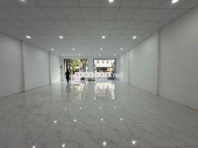 CHO THUÊ: Nhà Mặt Tiền Hoàng Diệu 2 - Linh Chiểu - Thủ Đức Dt: 8 x 27