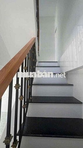 CHO THUÊ NHÀ NGANG HƠN 5M NGAY MẶT TIỀN ĐƯỜNG LỚN KHU PHAN XÍCH LONG
