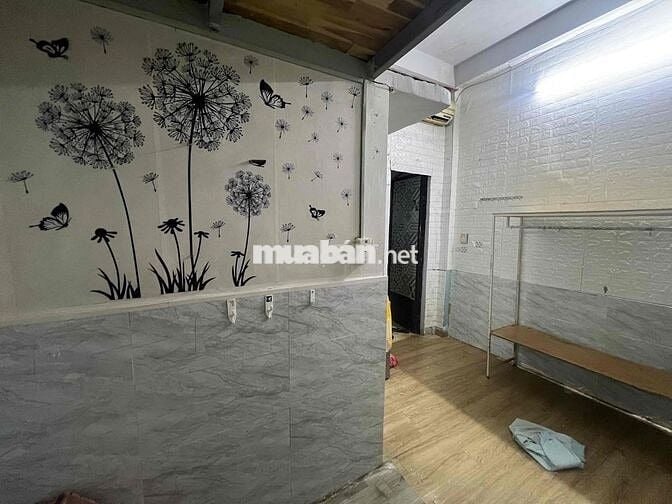 cho thuê phòng tầng trệt có gác Phùng Văn Cung