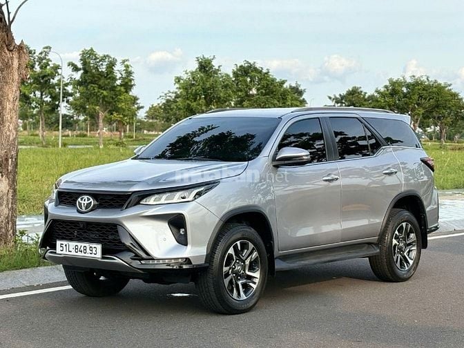 Bán xe  Toyota Fortuner "Legender"  sản xuất 2025, bảo hành đến 2028