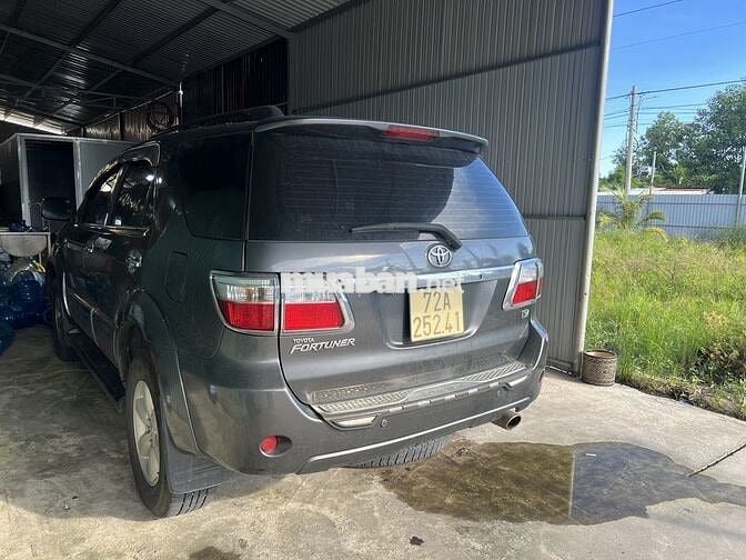 Toyota Fortuner 2.7 2010 Xám 300.000 km