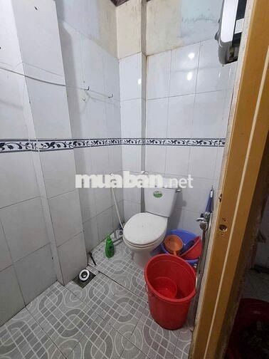 Bán 2 phòng (lầu 2 + 3) mặt tiền Triệu Quang Phục, Q5