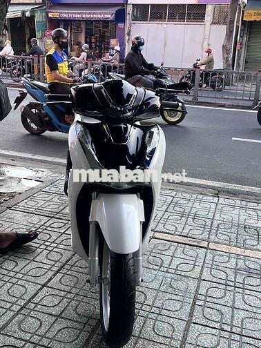 Honda SH 150i 2022 Trắng đen