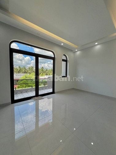 Chủ công tác cần bán nhà lầu gần cây xăng Đức Hưng chỉ 600tr nhận nhà