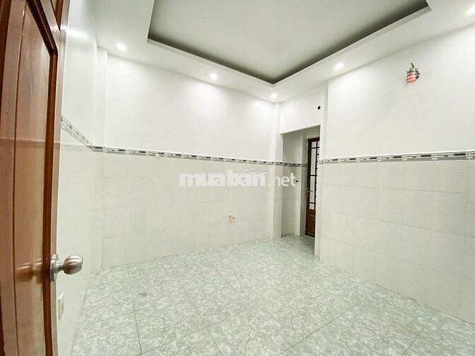 Bán nhà 54m² ngay ngã tư Bà Điểm – Vị trí đẹp, tiện di chuyển