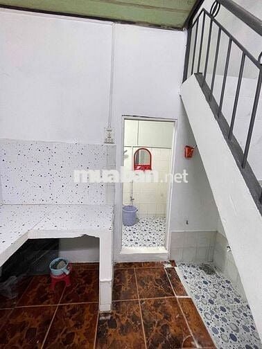 Nhà nguyên căn,2 phòng ngủ,1 gác lửng,đường Dương Văn Dương,Q.Tân Phú