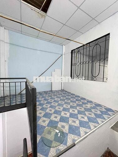 Nhà nguyên căn,2 phòng ngủ,1 gác lửng,đường Dương Văn Dương,Q.Tân Phú