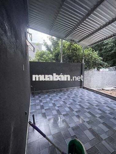 XÂY Ở ĐỔI ĐƠN VỊ CÔNG TÁC NÊN BÁN GẤP LUÔN NHÀ KÉ KCN ĐỒNG AN 