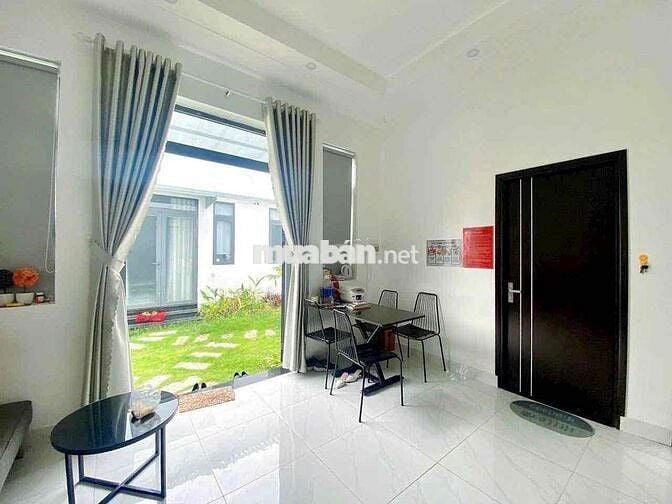 Nhà sân vườn full nội thất KDC Nam Long