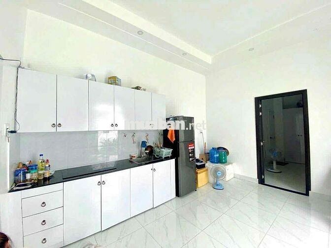 Nhà sân vườn full nội thất KDC Nam Long