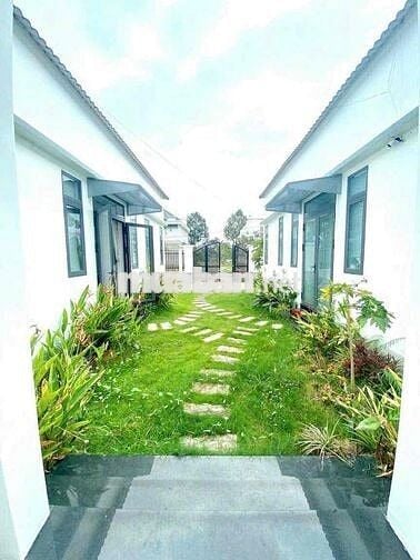 Nhà sân vườn full nội thất KDC Nam Long