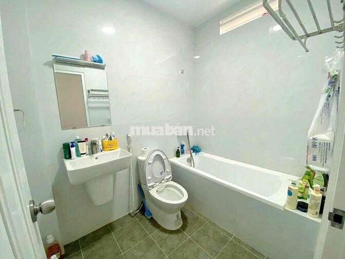 Nhà sân vườn full nội thất KDC Nam Long