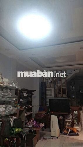 Cần Bán Gầp Nhà P ĐHT .DT 4 x17 .1 trệt 3 Lầu 4PN 4WS giá 6 tỷ TL