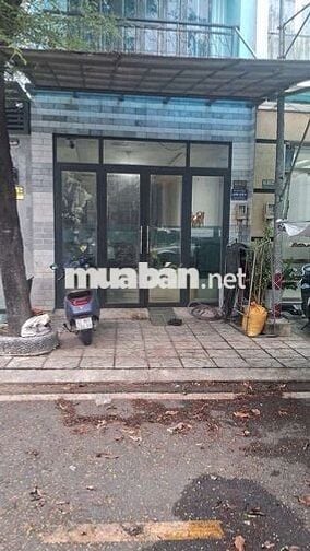Cần Bán Gầp Nhà P ĐHT .DT 4 x17 .1 trệt 3 Lầu 4PN 4WS giá 6 tỷ TL