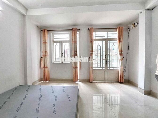 CHO THUÊ PHÒNG SIÊU RỘNG VÀ CÓ BANCOL SÁT LÝ THƯỜNG KIỆT