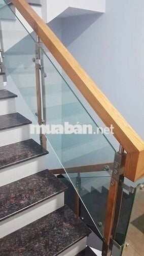 Cần Bán Gầp Nhà P ĐHT .DT 4 x17 .1 trệt 3 Lầu 4PN 4WS giá 6 tỷ TL