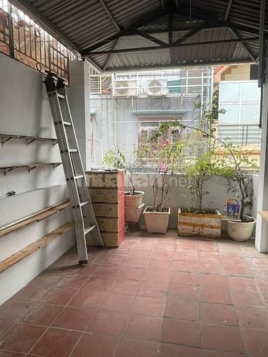 Cho thuê nhà 5 tầng mặt phố Chùa Quỳnh, Hai Bà Trưng. Giá: 13tr/ tháng