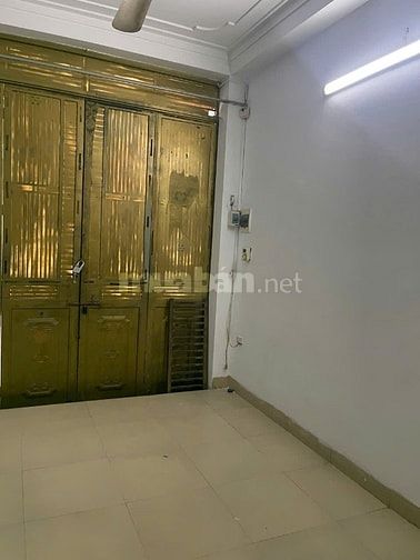 Cho thuê nhà 5 tầng mặt phố Chùa Quỳnh, Hai Bà Trưng. Giá: 13tr/ tháng