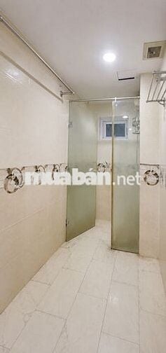 CHO THUÊ CĂN HỘ ORIENTAL PLAZA 80M² 2PN 2WC NTCB - 11 TRIỆU