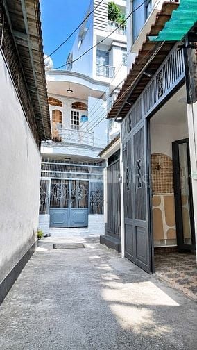 Nhà mới, hẻm Nhiêu Tứ, 3Tầng,2PN, khu dân trí, gần Phố ẩm thực, tr học